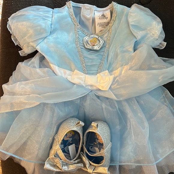 Disney Cinderella Costume with shoes - Picture 1 of 1